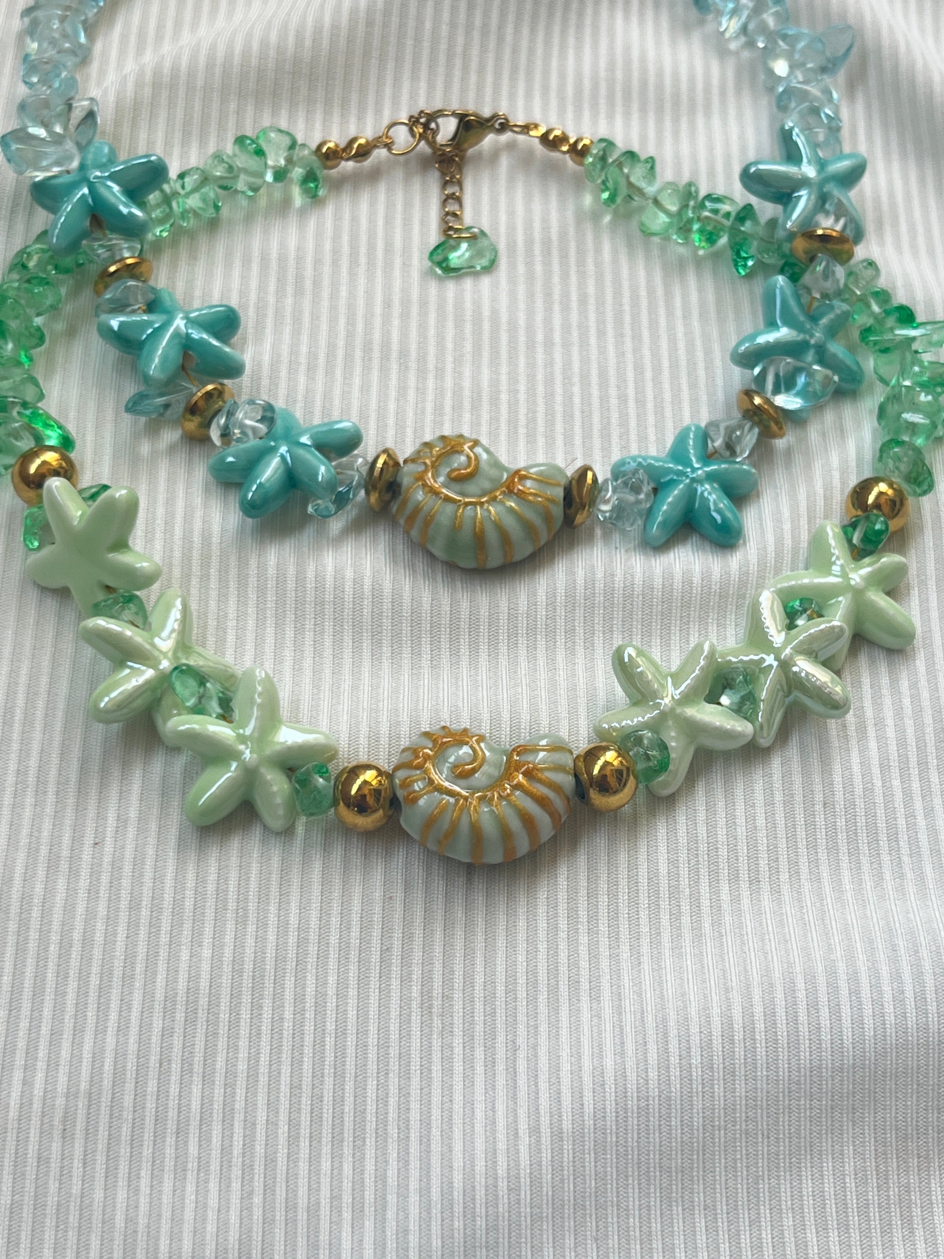 Sirena Mint Green Choker – Χειροποίητο Κολιέ με Κρυστάλλους & Κοχύλι