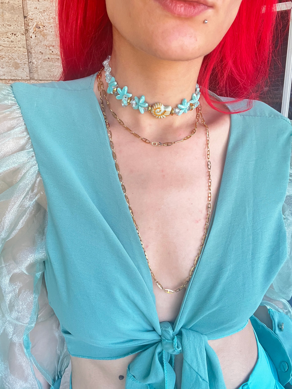 Ocean Turquoise Choker – Χειροποίητο Κολιέ με Κοχύλι & Αστερίες