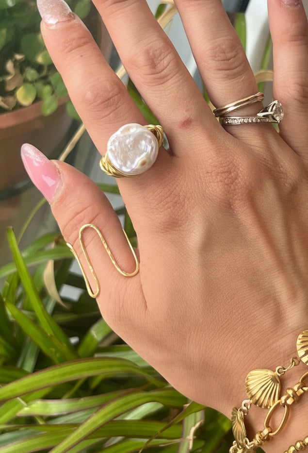 Coin pearl ring outdoor shot