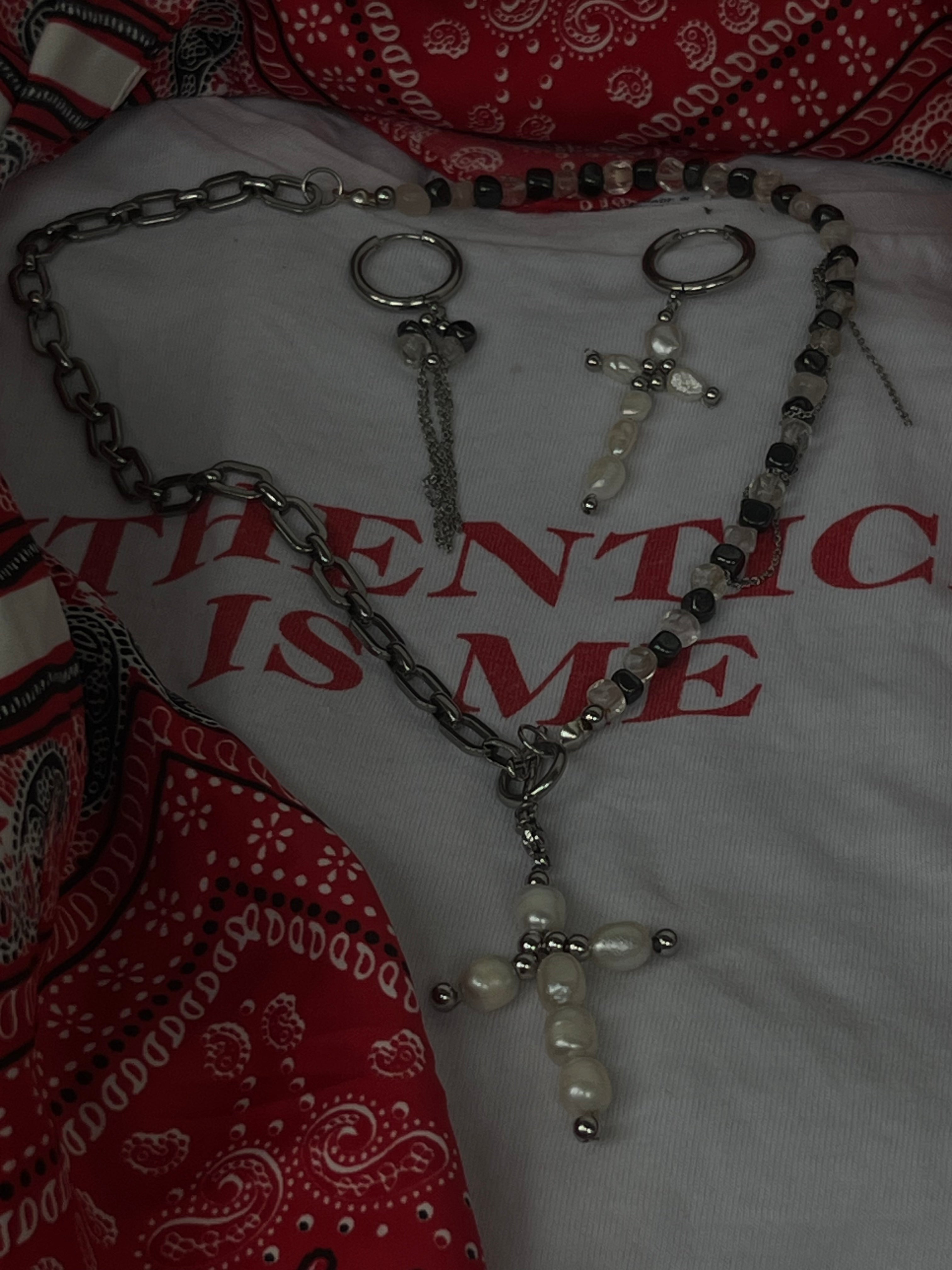Σκουλαρίκια Holy Rebel με πέρλες σε σχήμα σταγόνας
