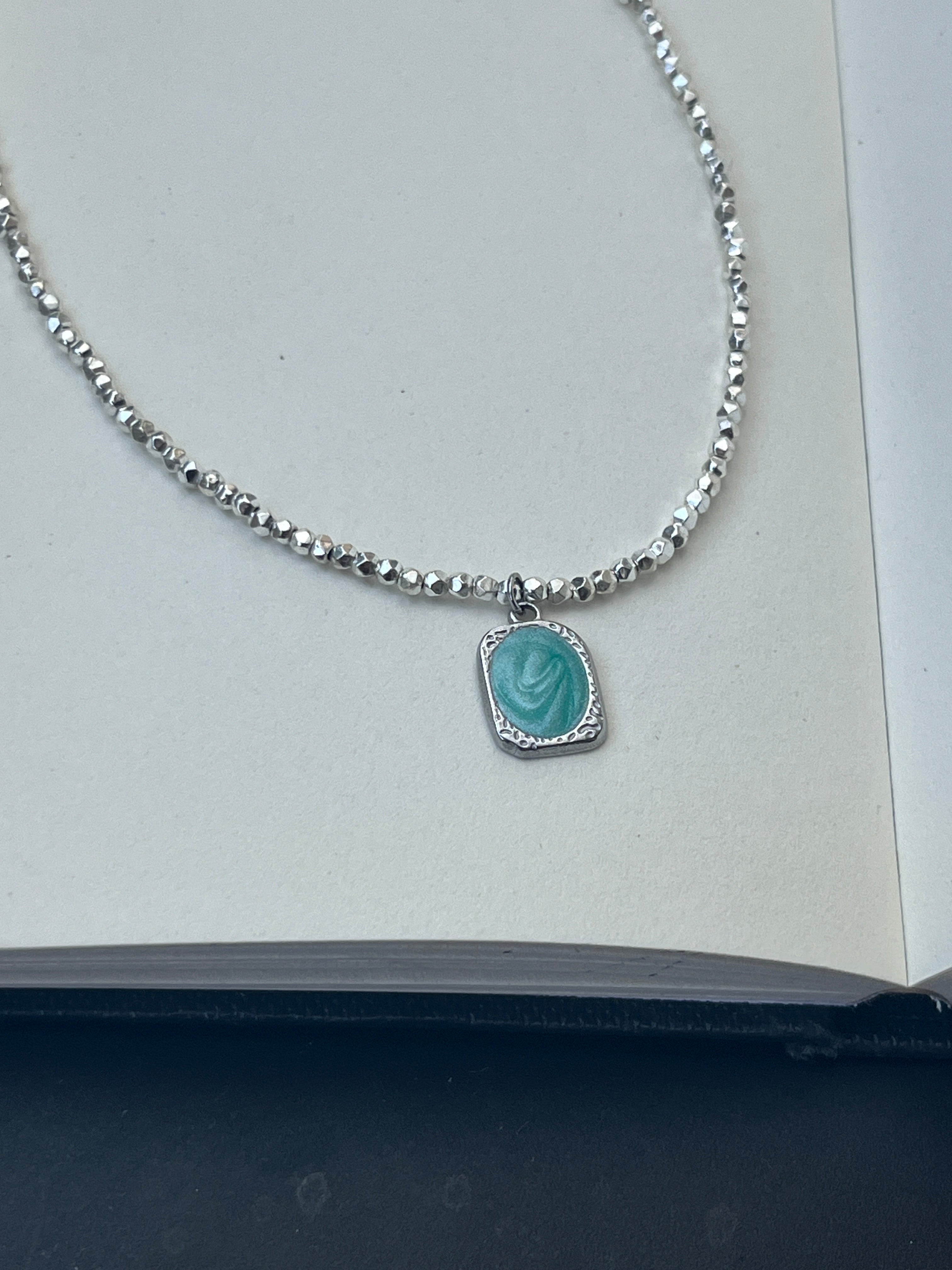 Hematite Cube Choker with Mint Detail - Sirena Jewelry