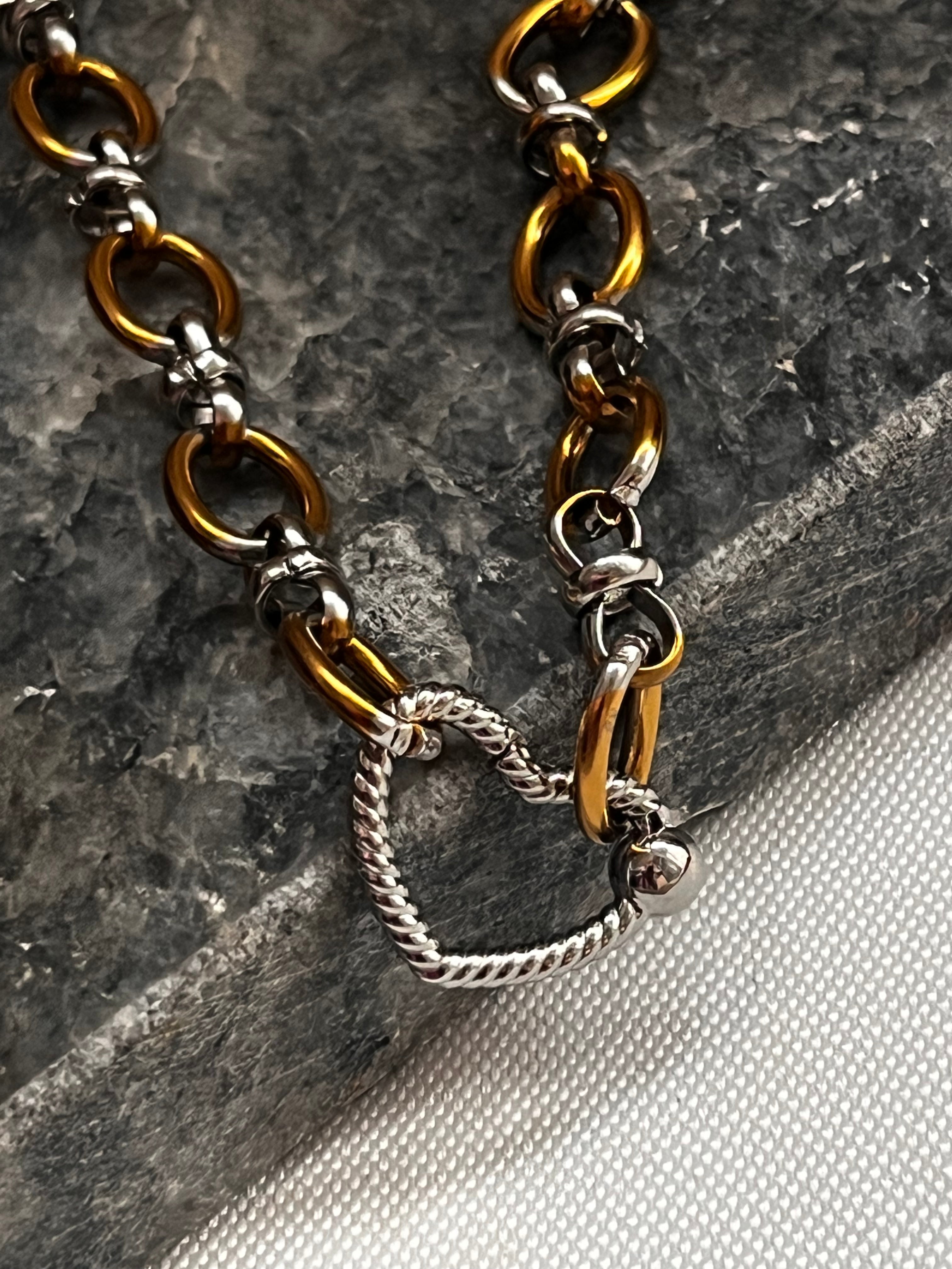 Κολιέ Δίχρωμο "Secret Locket" με Στριφτή Καρδιά